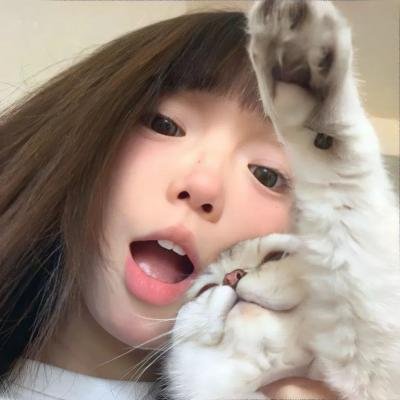 泄密者封面
